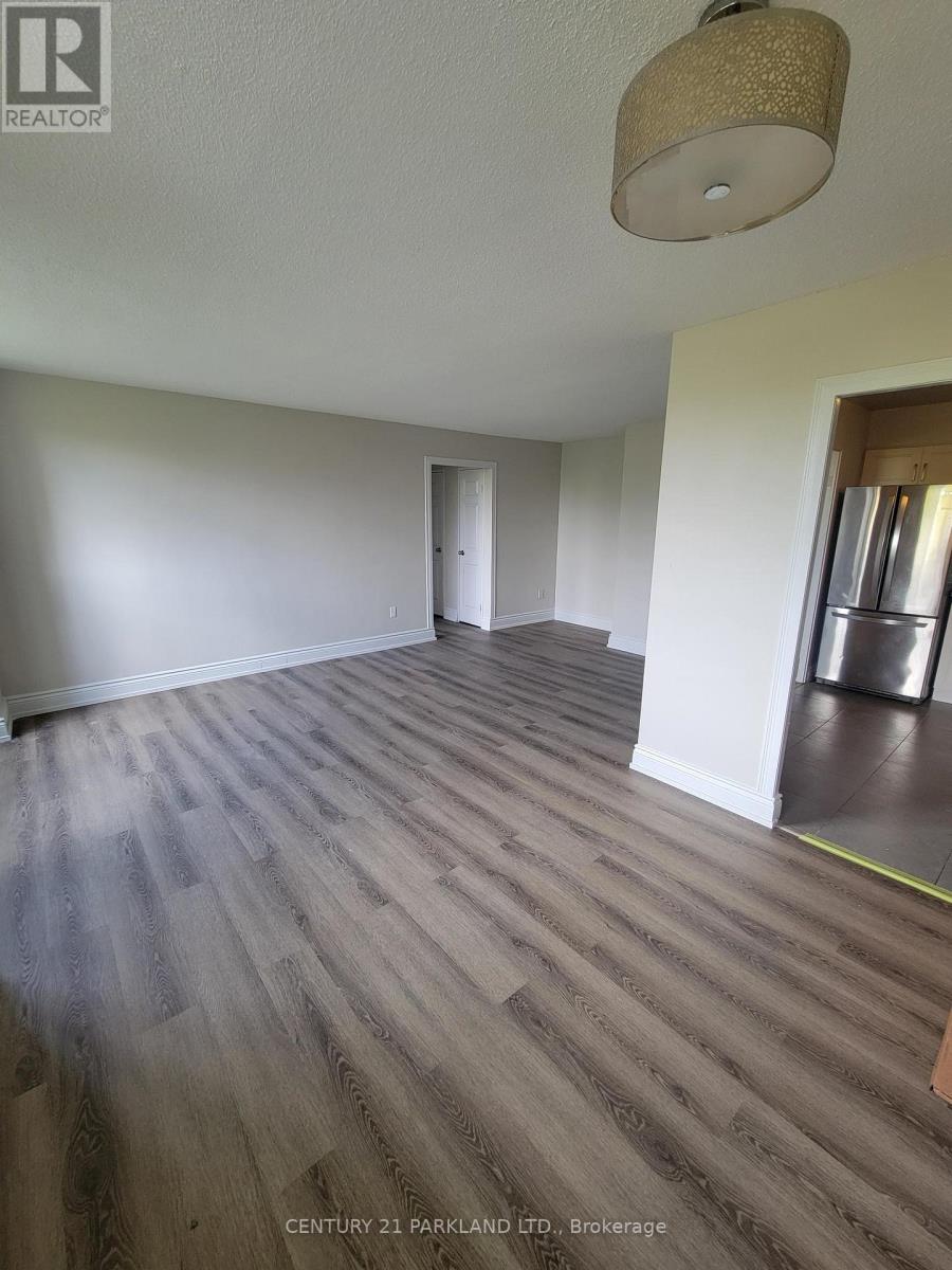 #517 - 10 Edgecliffe Golfway Property Photo 4