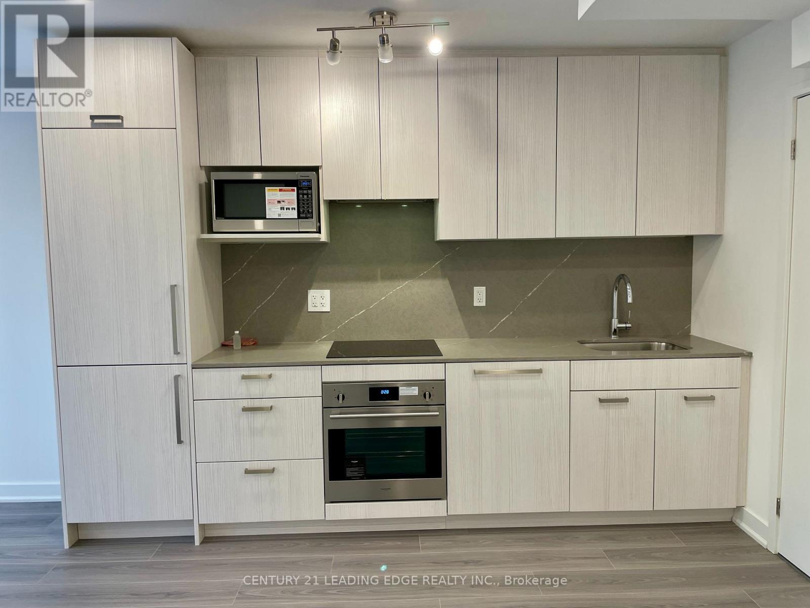 117 - 69 Curlew Drive Property Photo 8