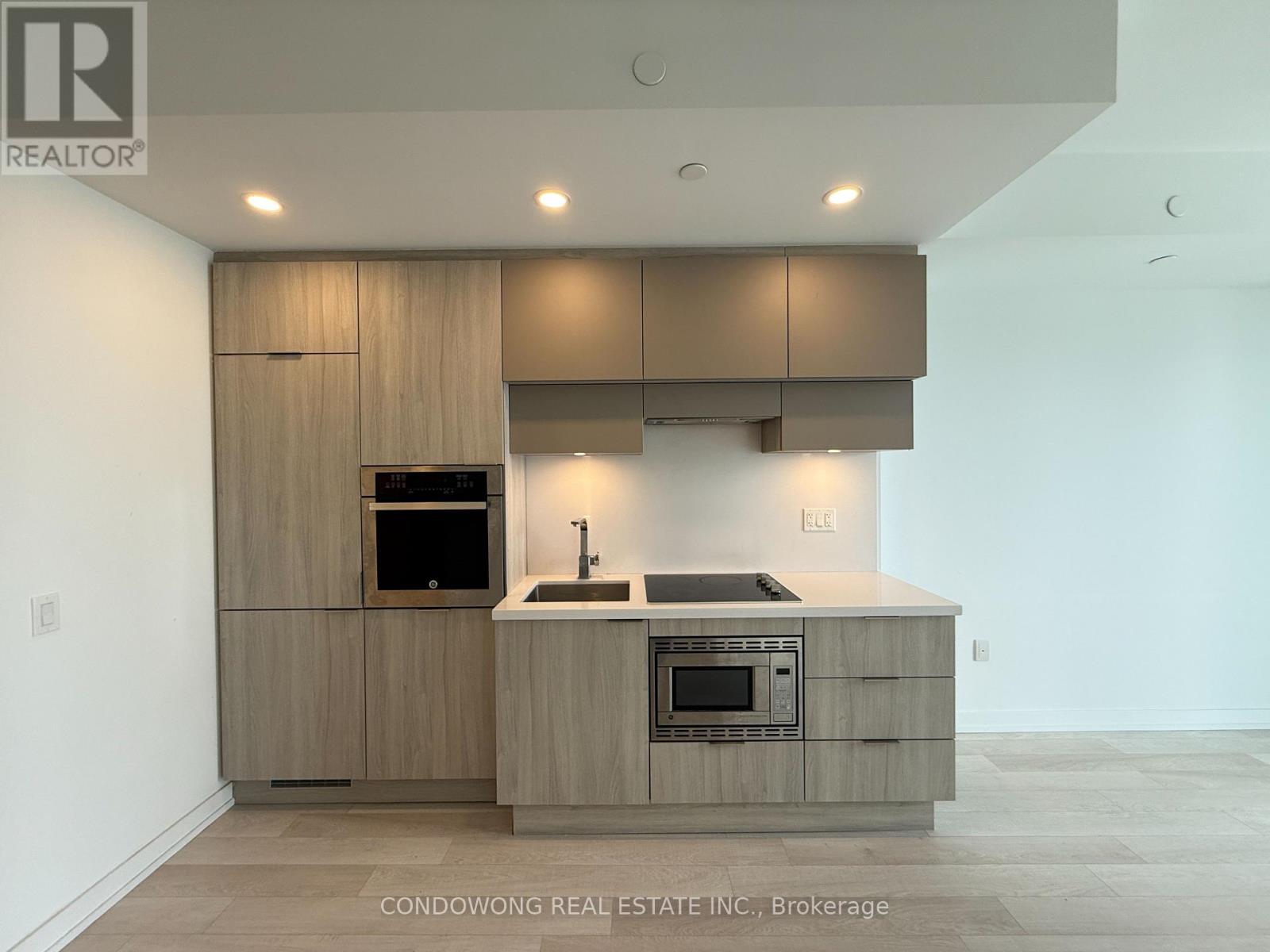2901 - 39 Roehampton Avenue Property Photo 3