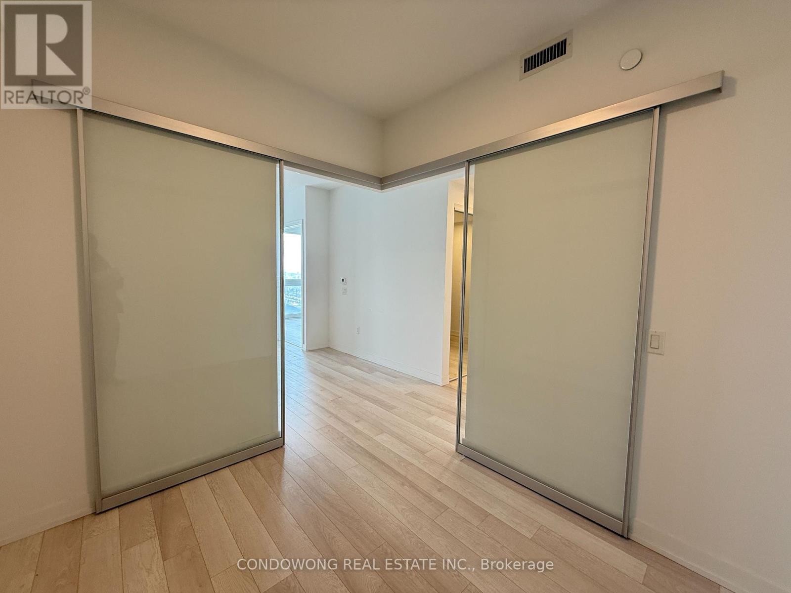 2901 - 39 Roehampton Avenue Property Photo 7
