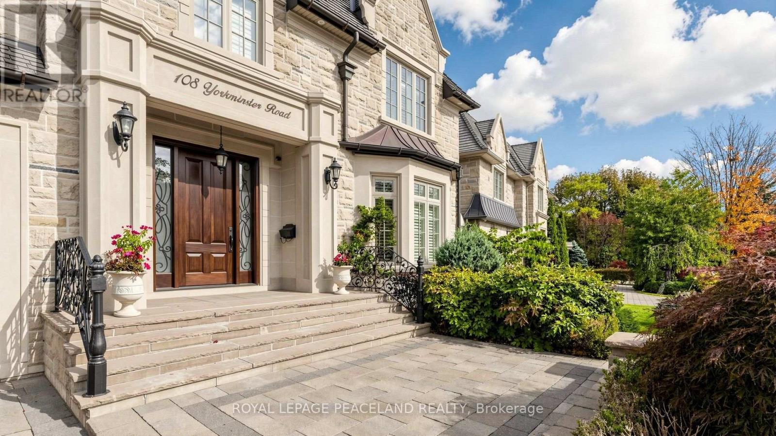 108 Yorkminster Road Property Photo 3