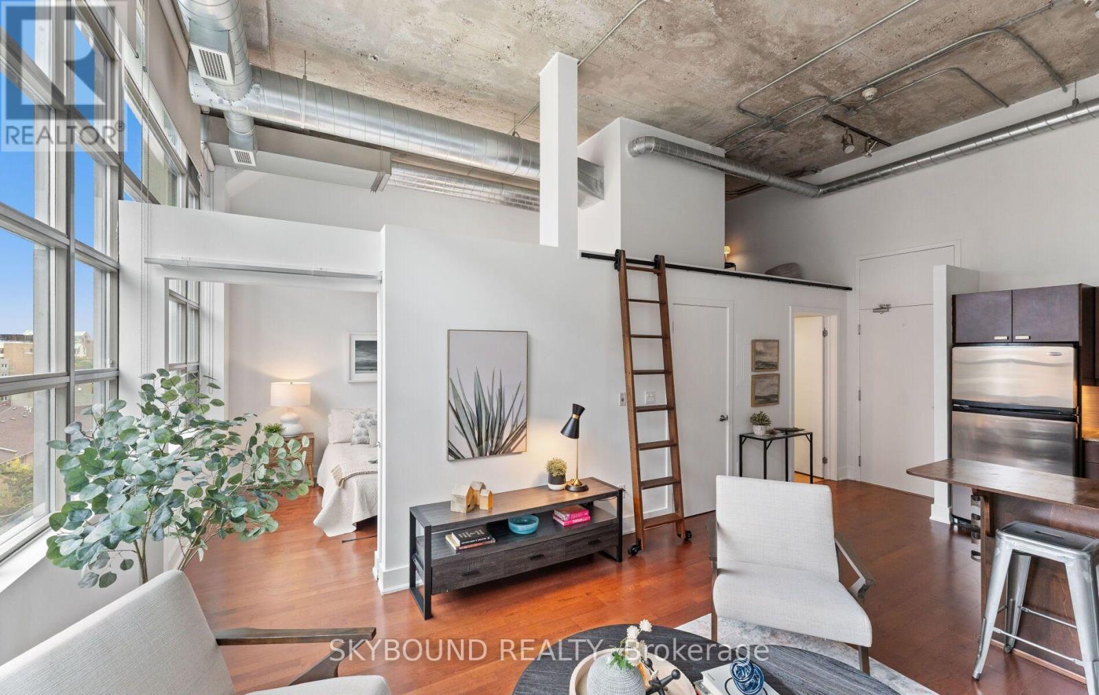 524 - 637 Lake Shore Boulevard W Property Photo 4