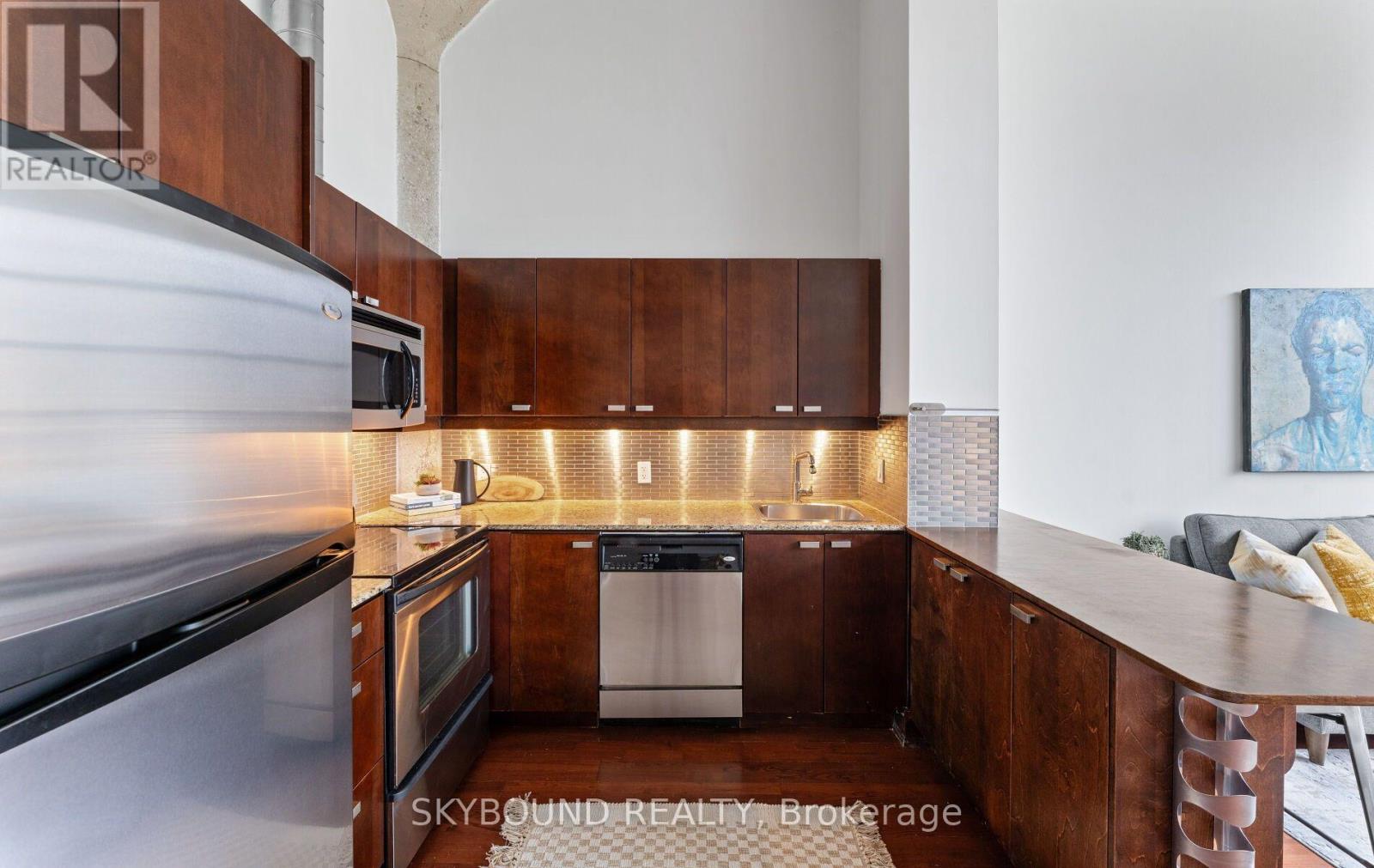 524 - 637 Lake Shore Boulevard W Property Photo 8