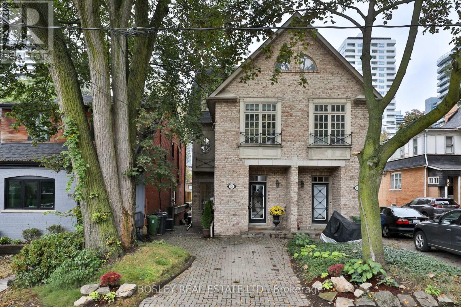 128 Hillsdale Avenue E Property Photo 1