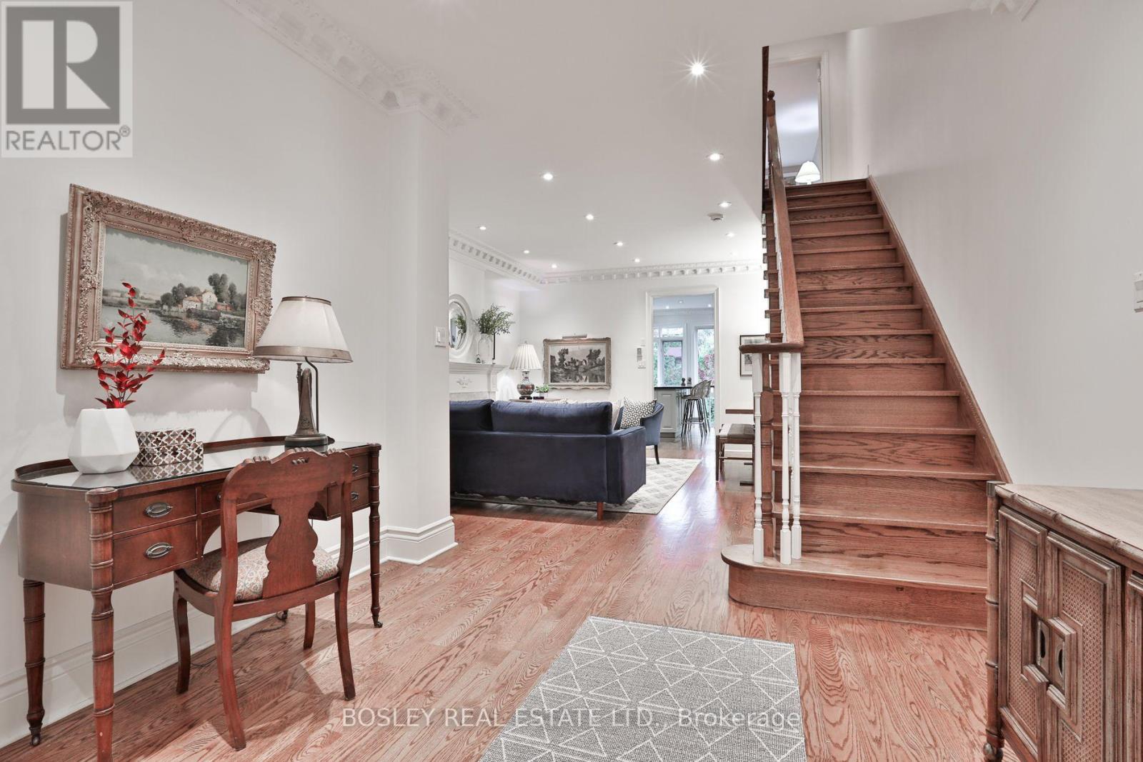 128 Hillsdale Avenue E Property Photo 5