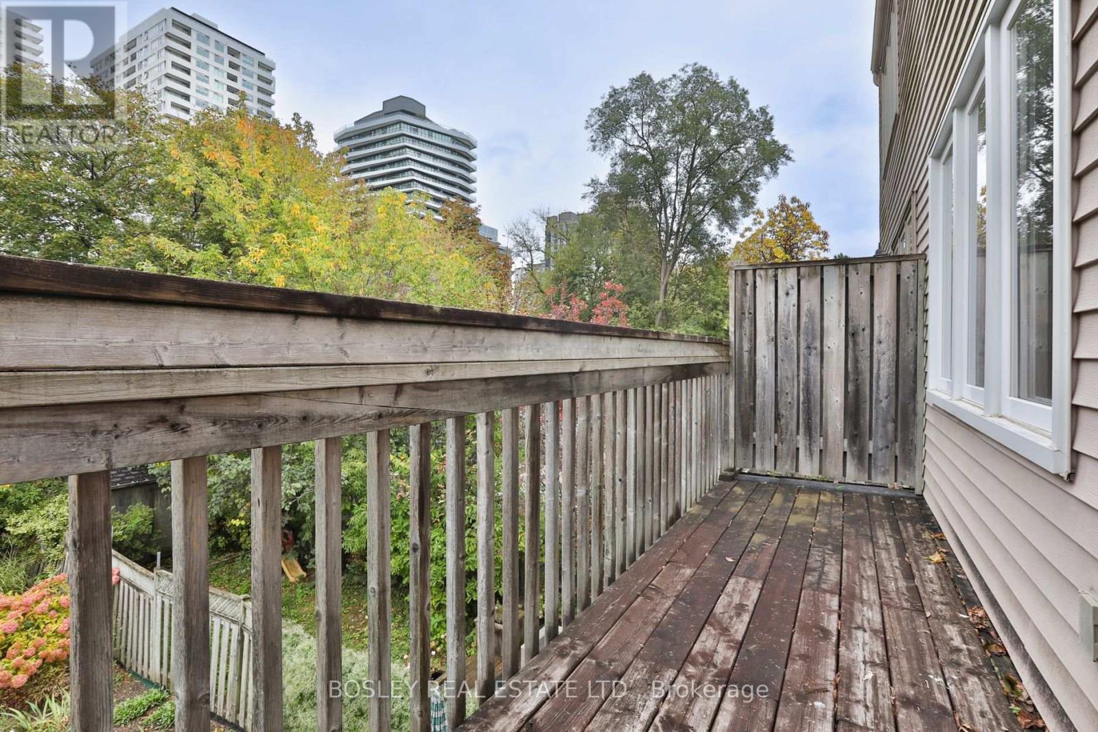 128 Hillsdale Avenue E Property Photo 25