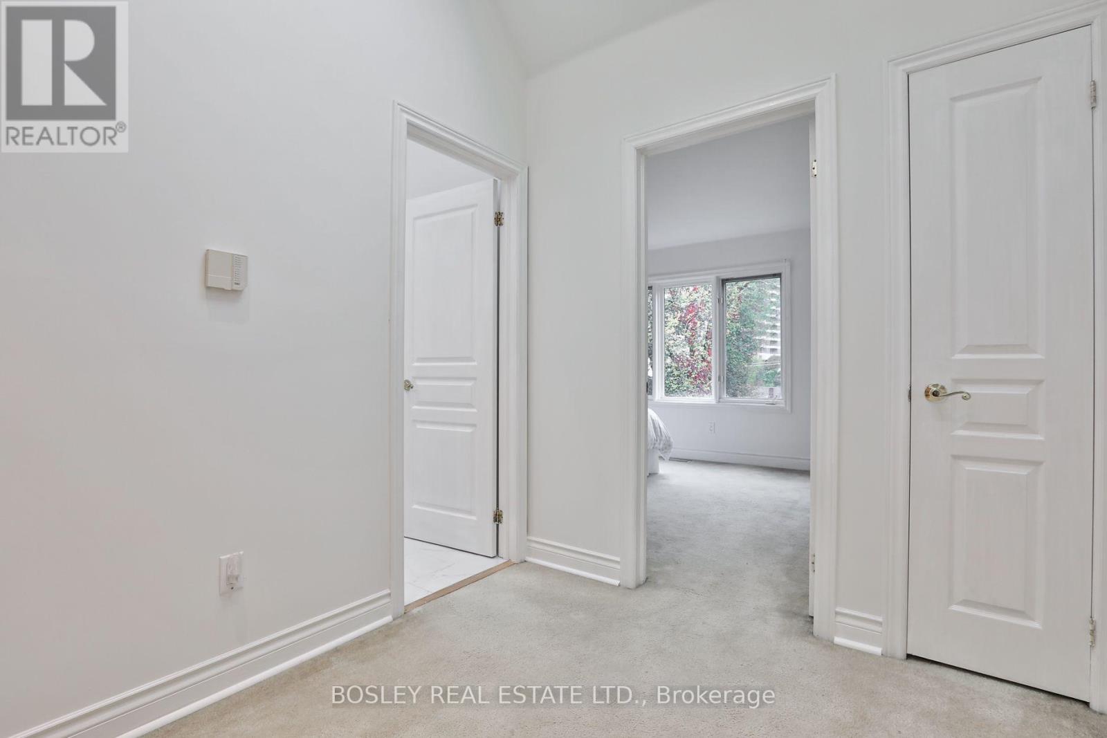 128 Hillsdale Avenue E Property Photo 31