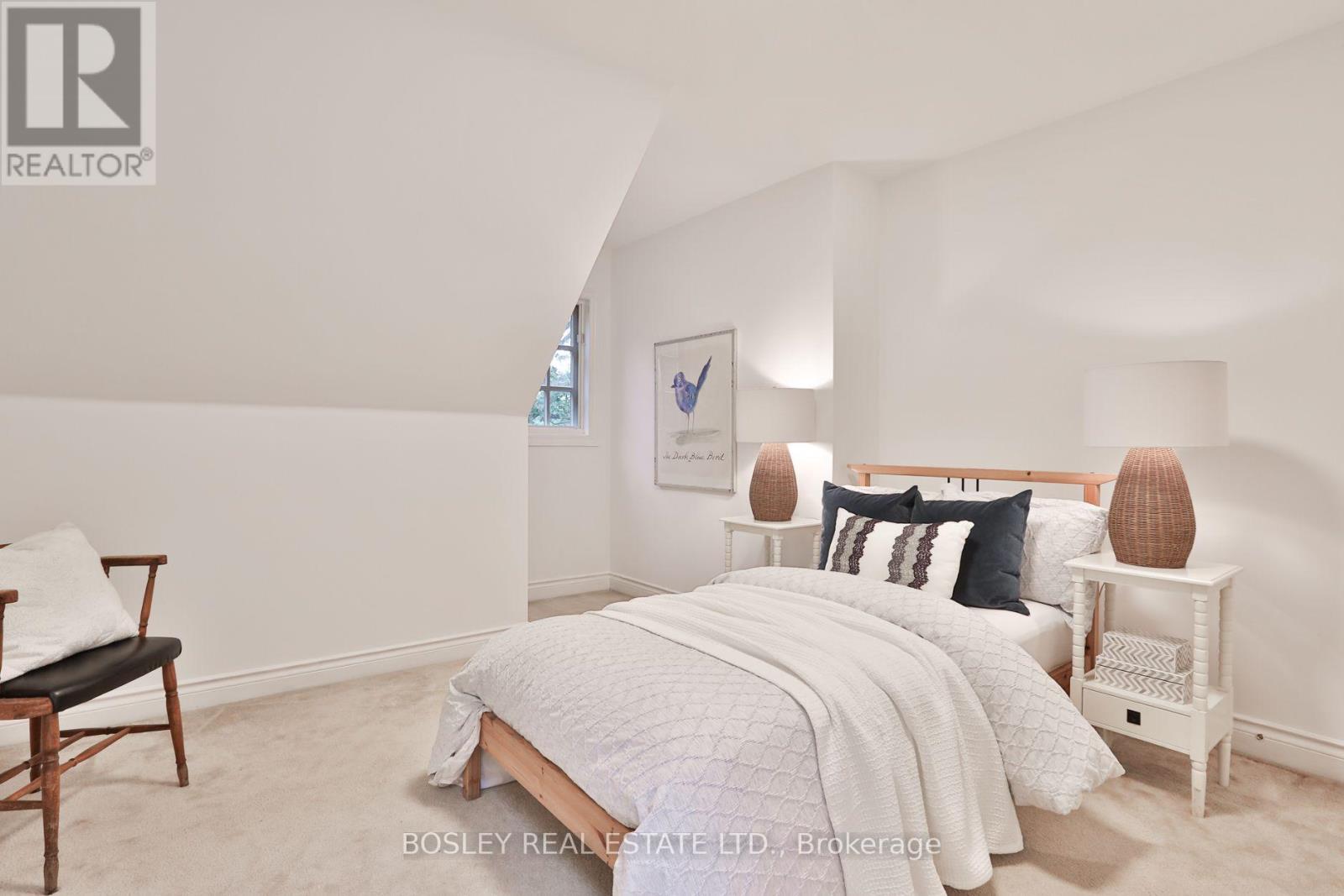 128 Hillsdale Avenue E Property Photo 36