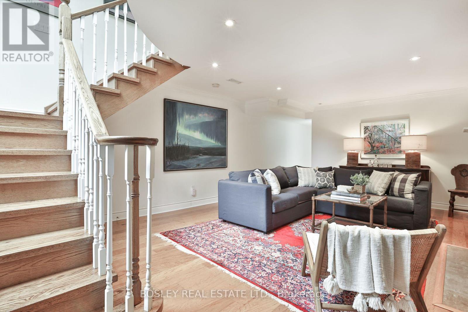 128 Hillsdale Avenue E Property Photo 39