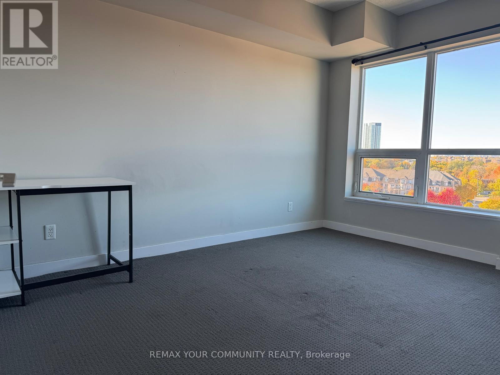 827 - 120 Dallimore Circle Property Photo 12