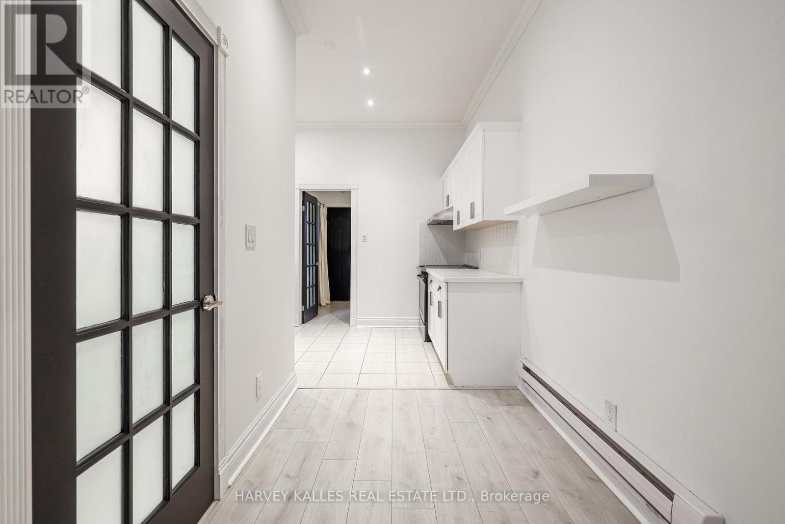 530 Richmond Street W Property Photo 18