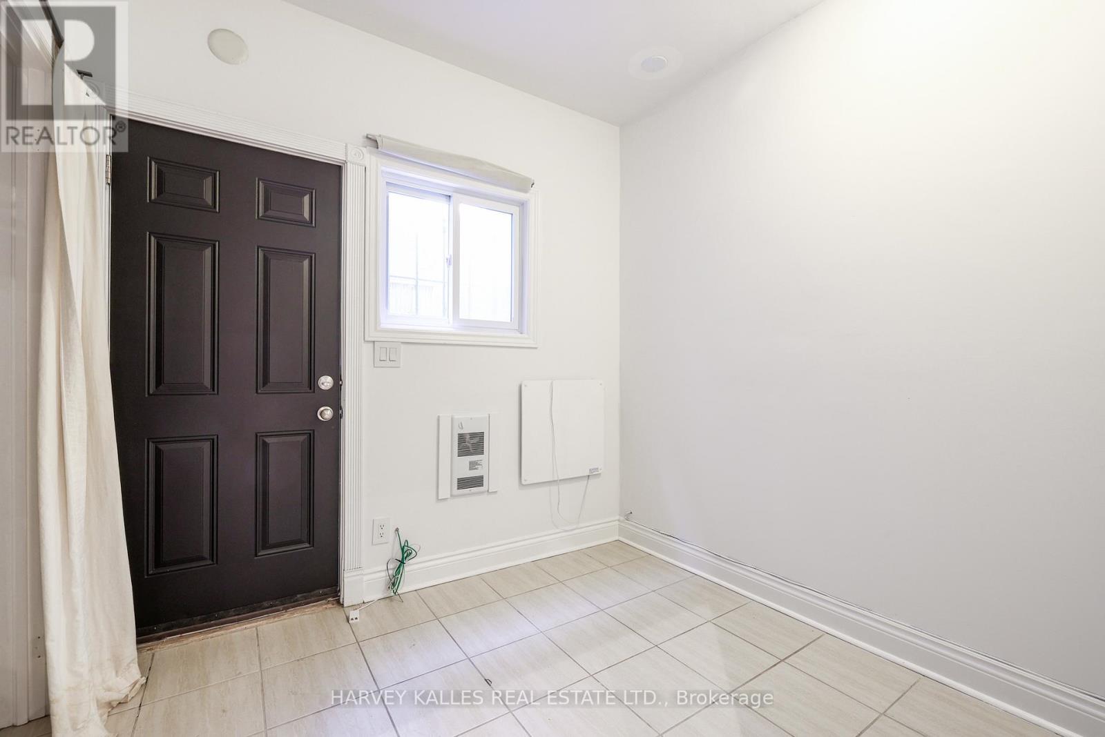 530 Richmond Street W Property Photo 26