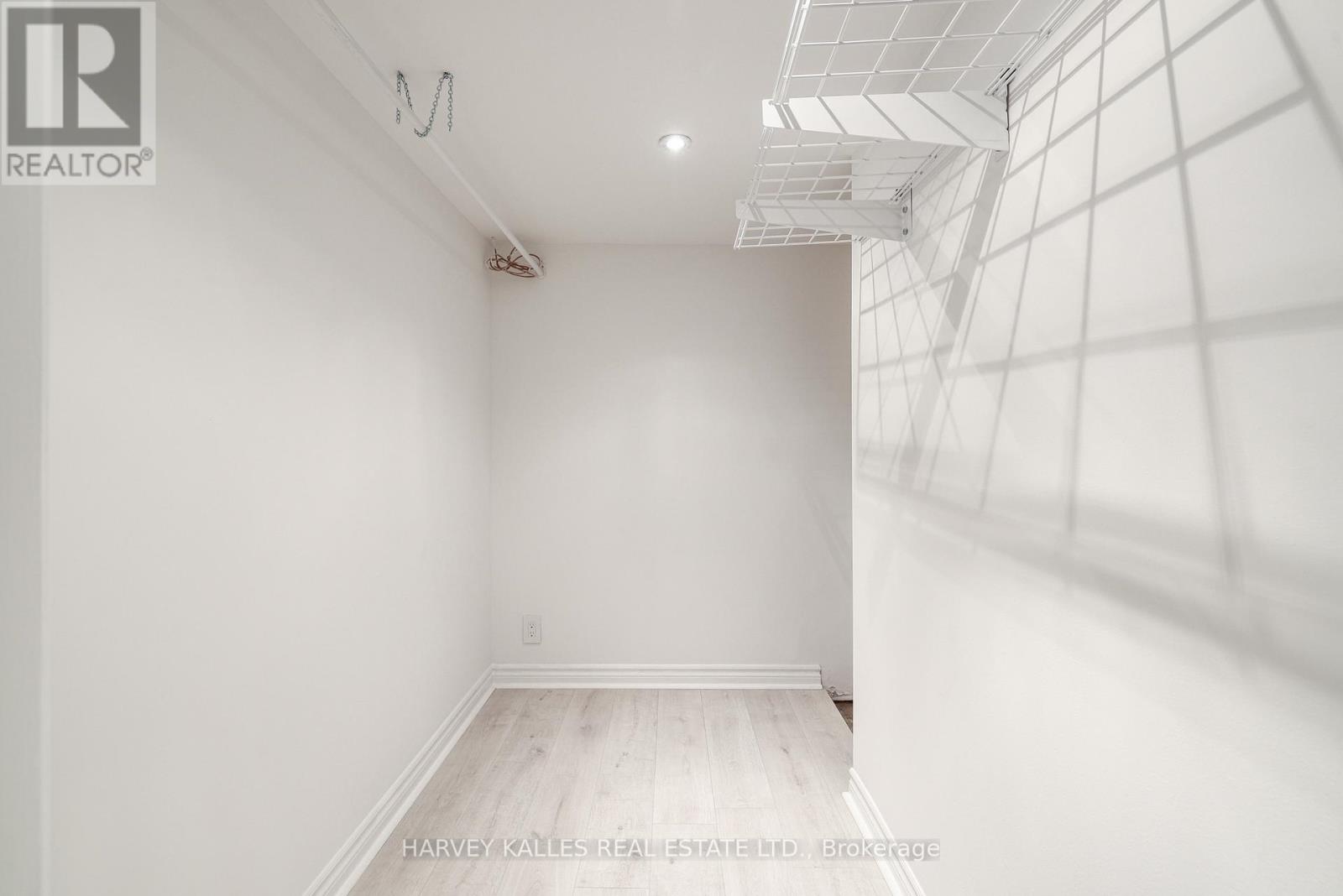 530 Richmond Street W Property Photo 30