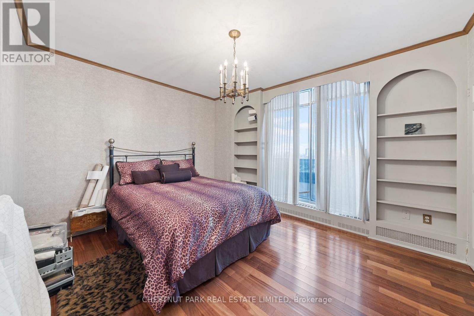 Ph 1 - 2600 Bathurst Street Property Photo 18