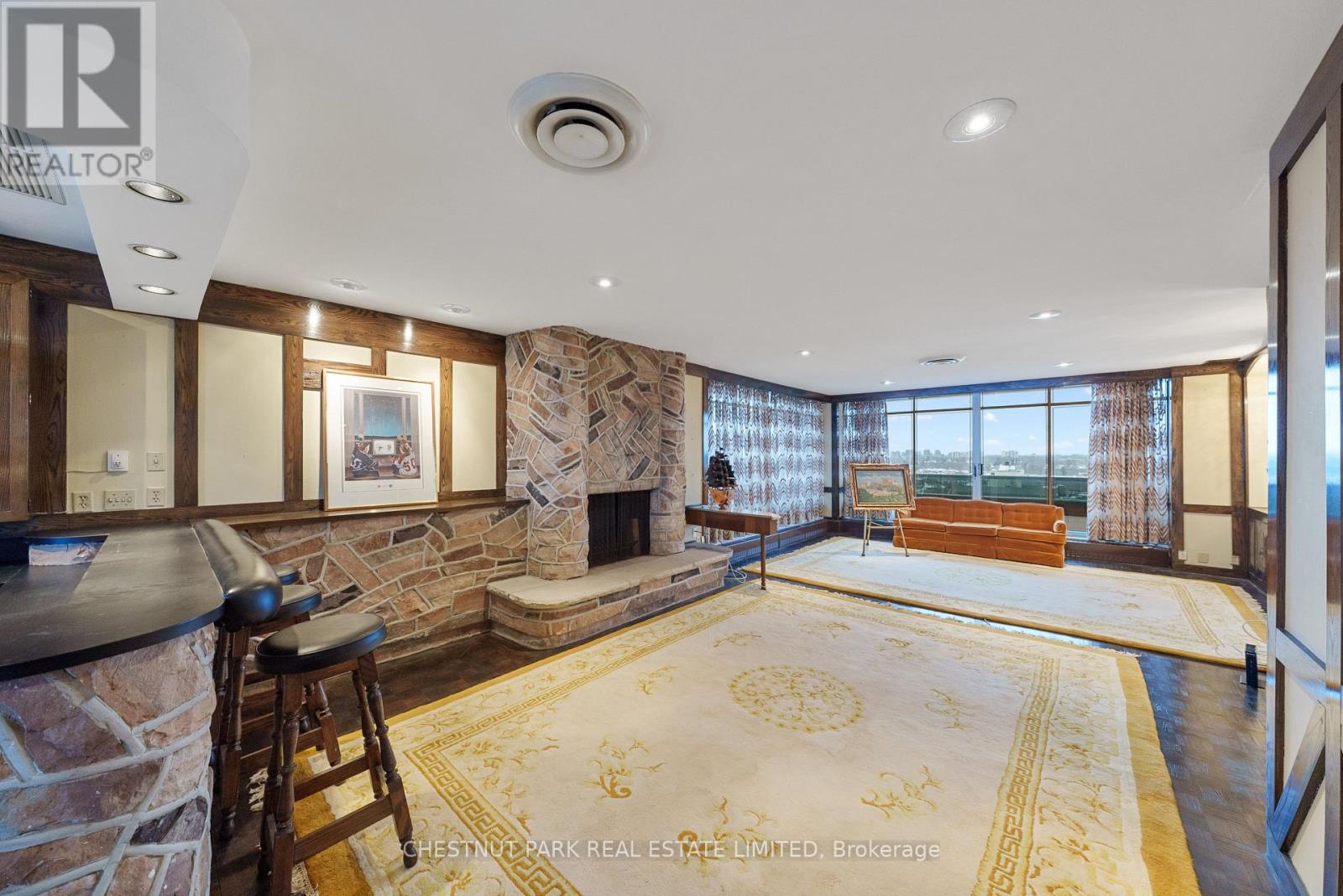 Ph 1 - 2600 Bathurst Street Property Photo 26
