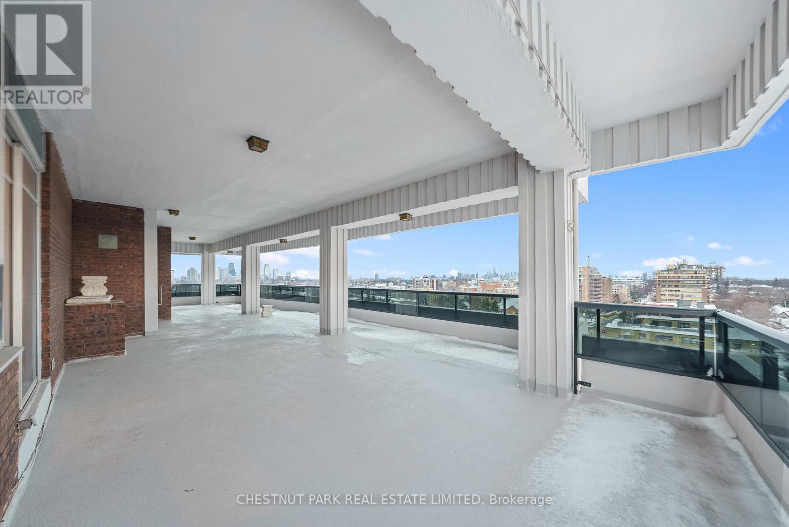 Ph 1 - 2600 Bathurst Street Property Photo 32