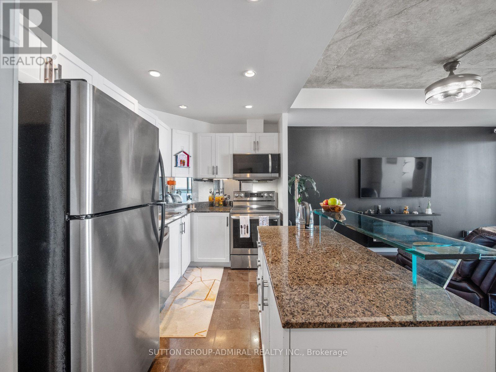 2103 - 218 Queens Quay Boulevard W Property Photo 3