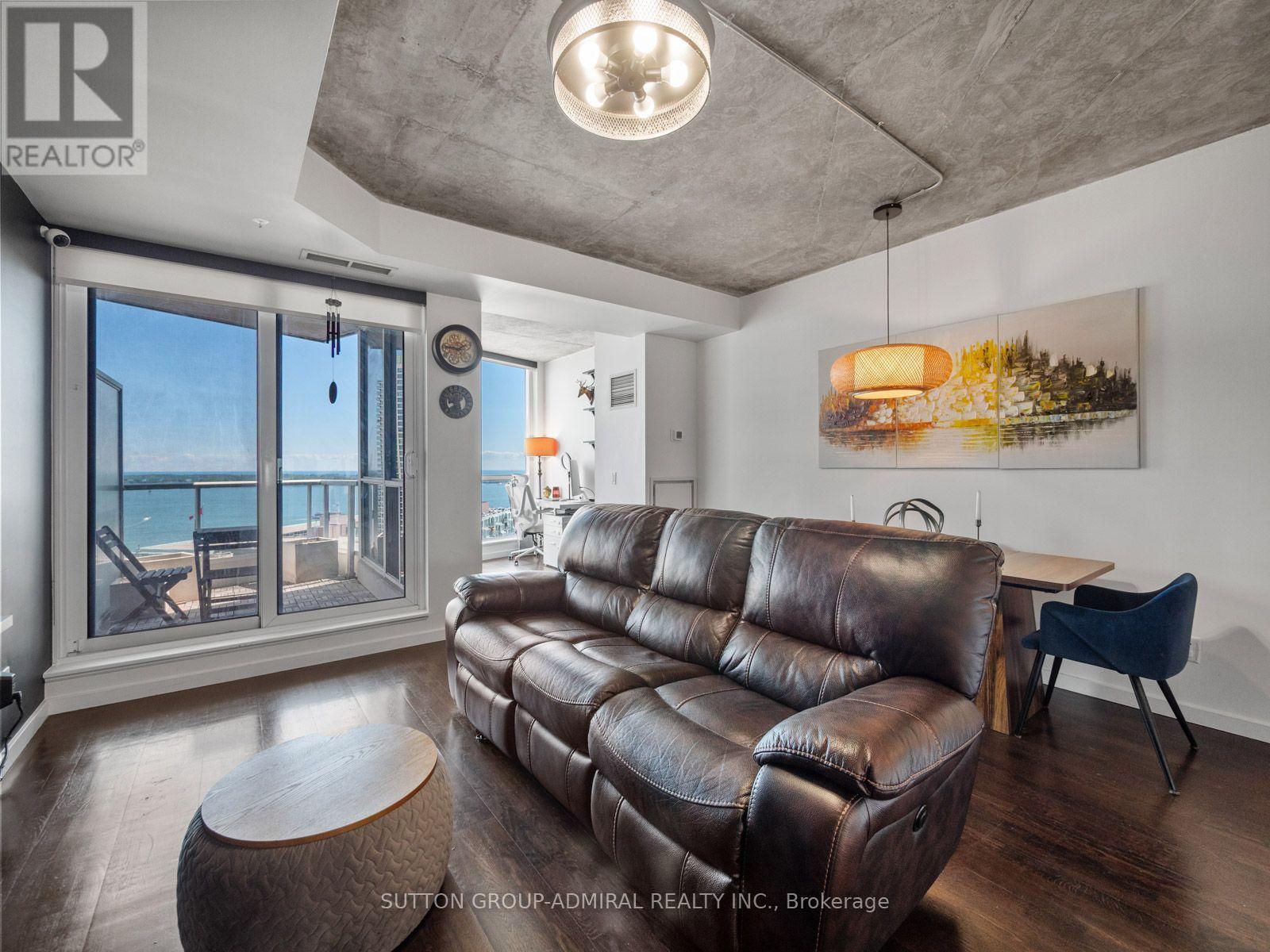 2103 - 218 Queens Quay Boulevard W Property Photo 6
