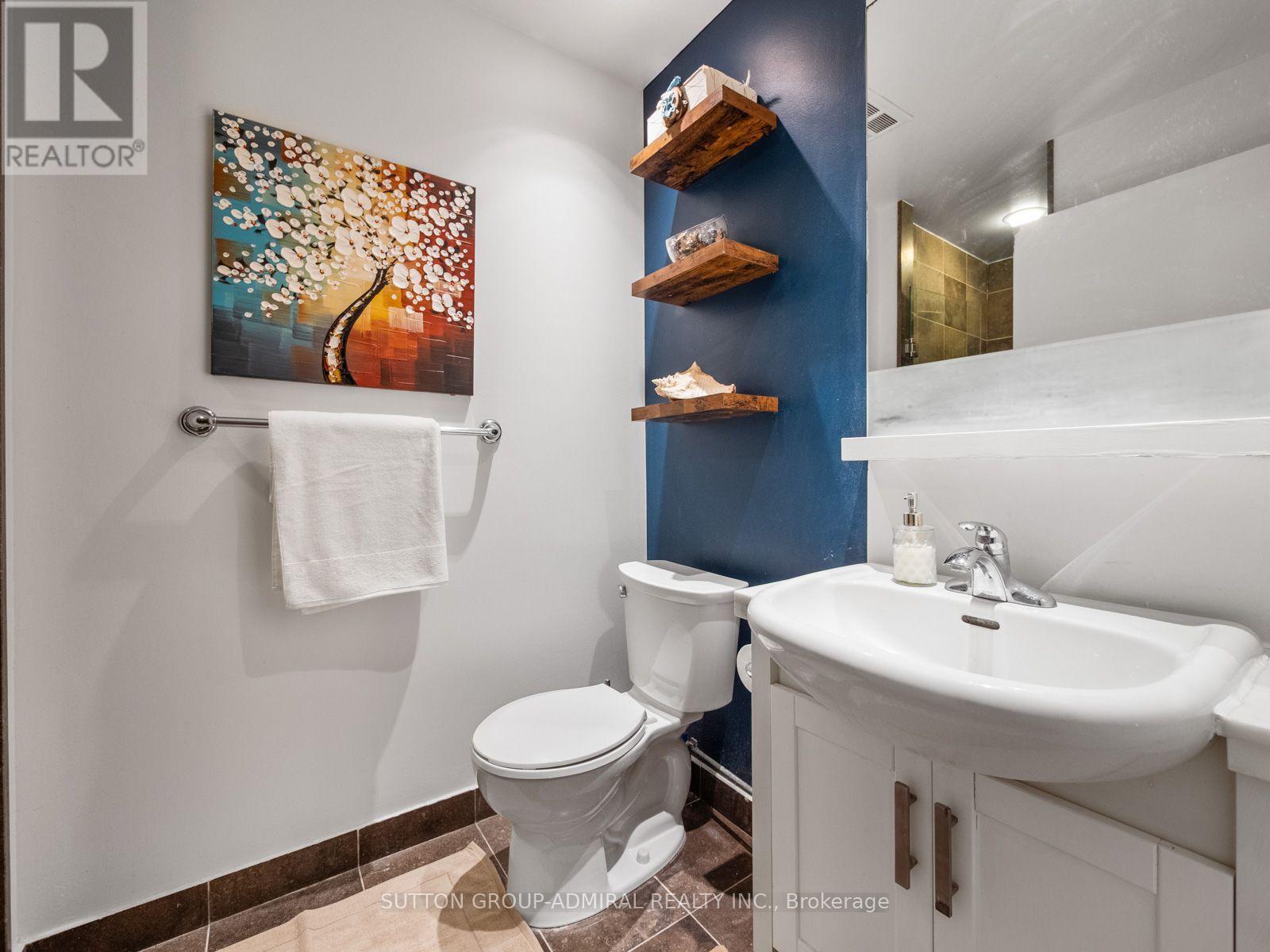 2103 - 218 Queens Quay Boulevard W Property Photo 22