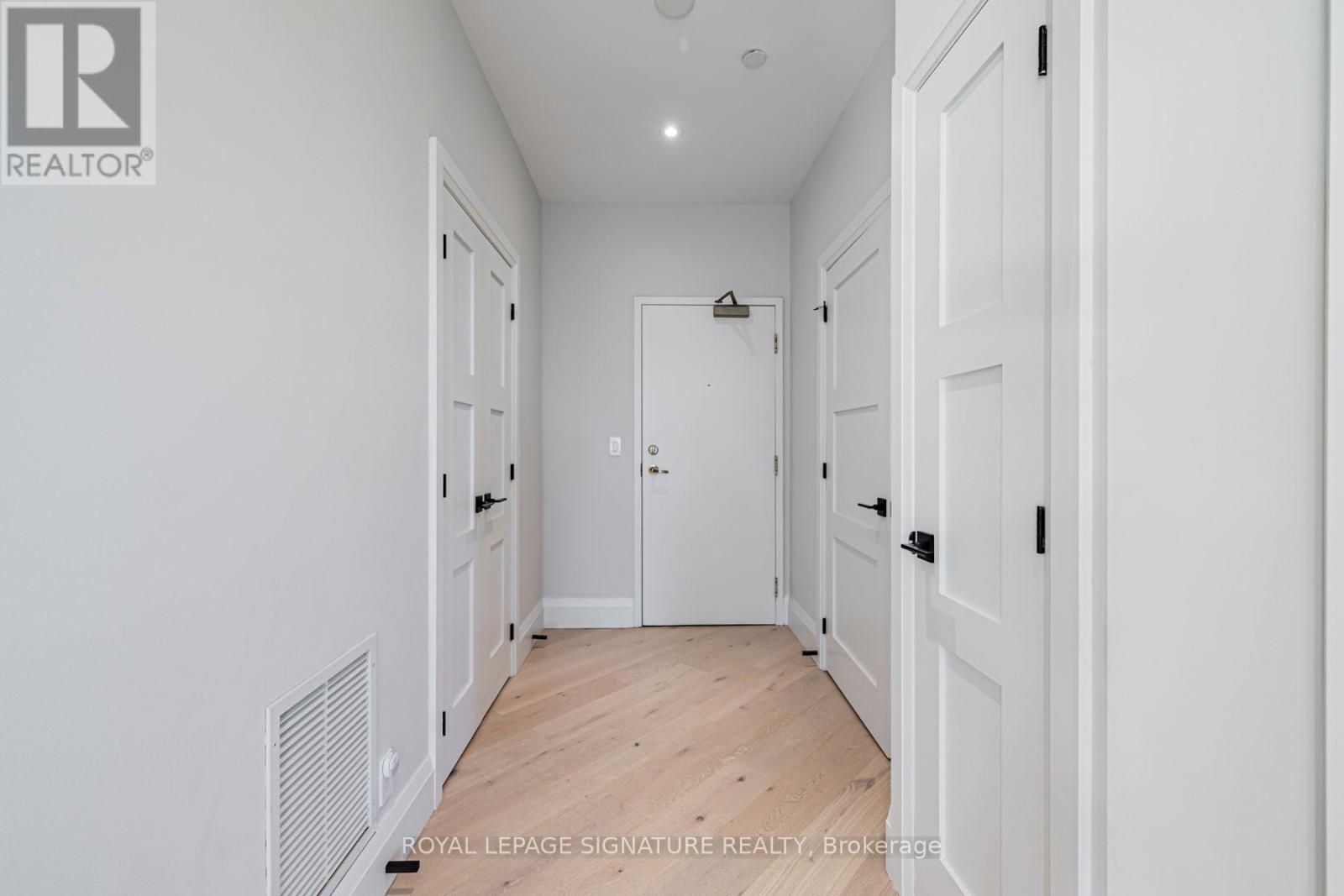 1002 - 980 Yonge Street Property Photo 2