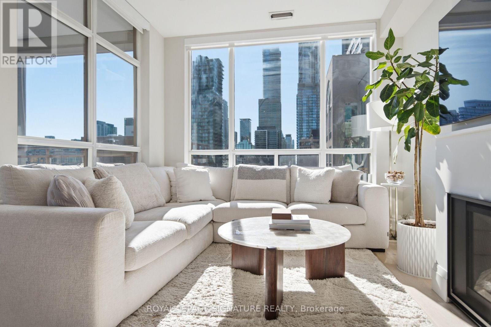 1002 - 980 Yonge Street Property Photo 7