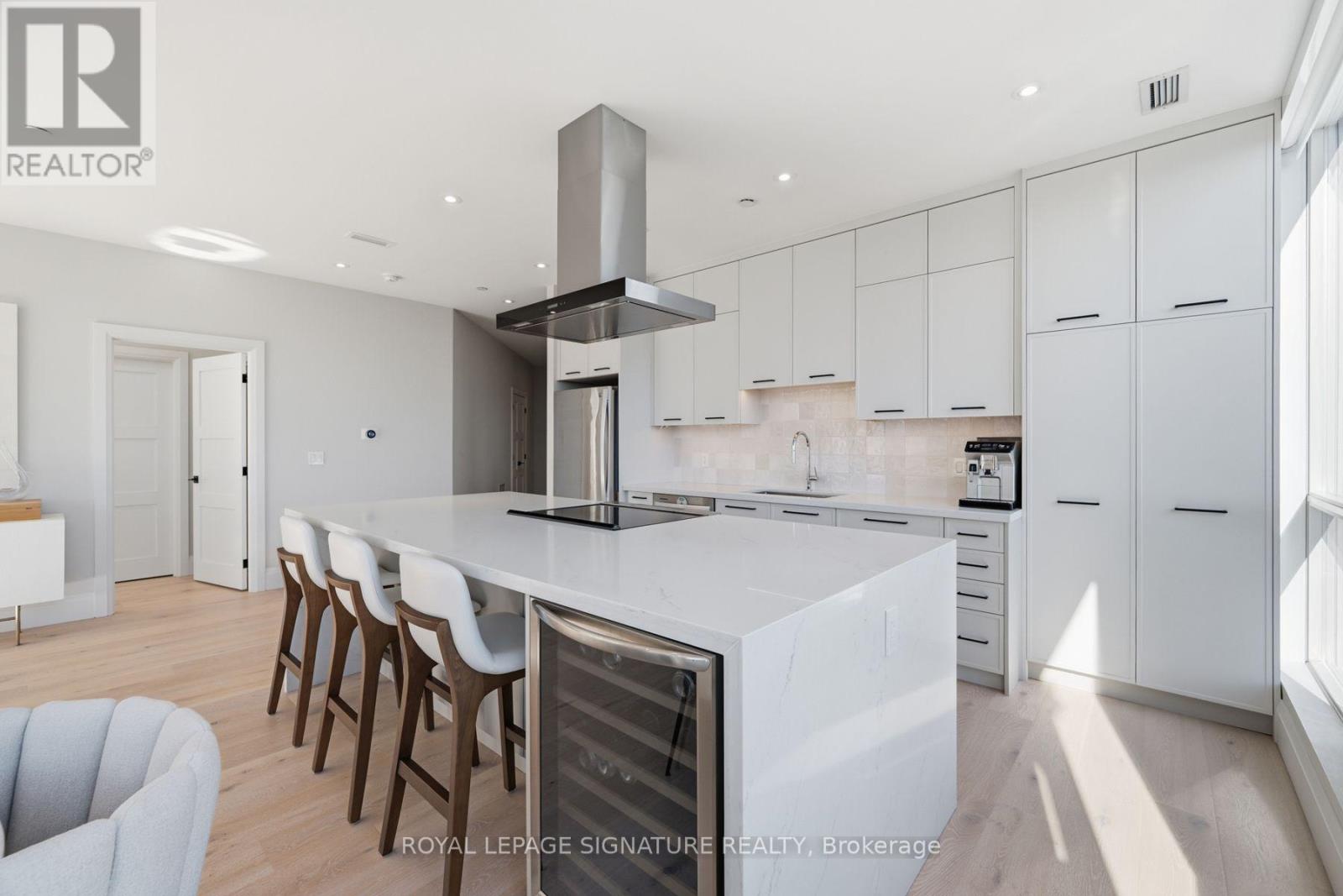 1002 - 980 Yonge Street Property Photo 15