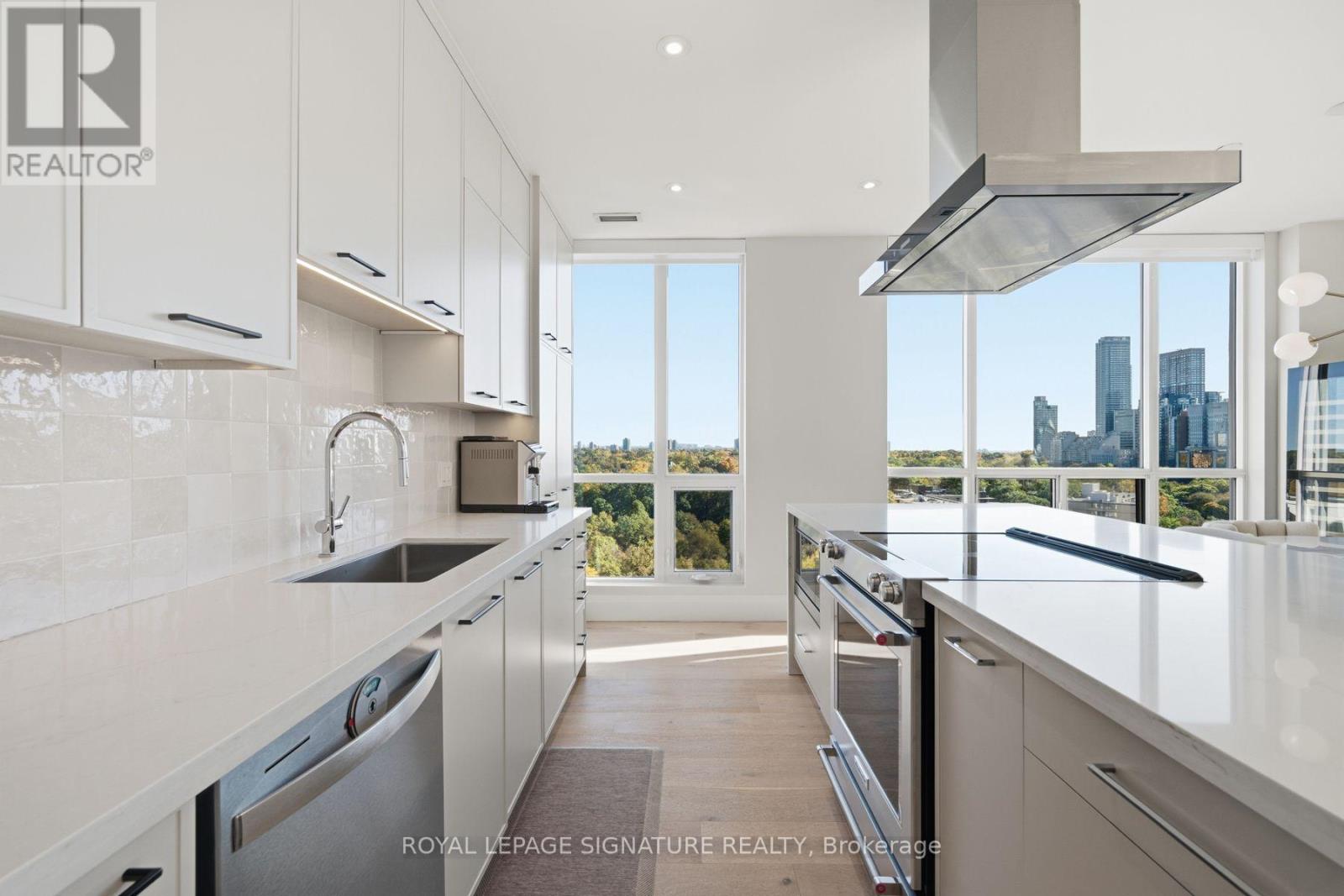 1002 - 980 Yonge Street Property Photo 16