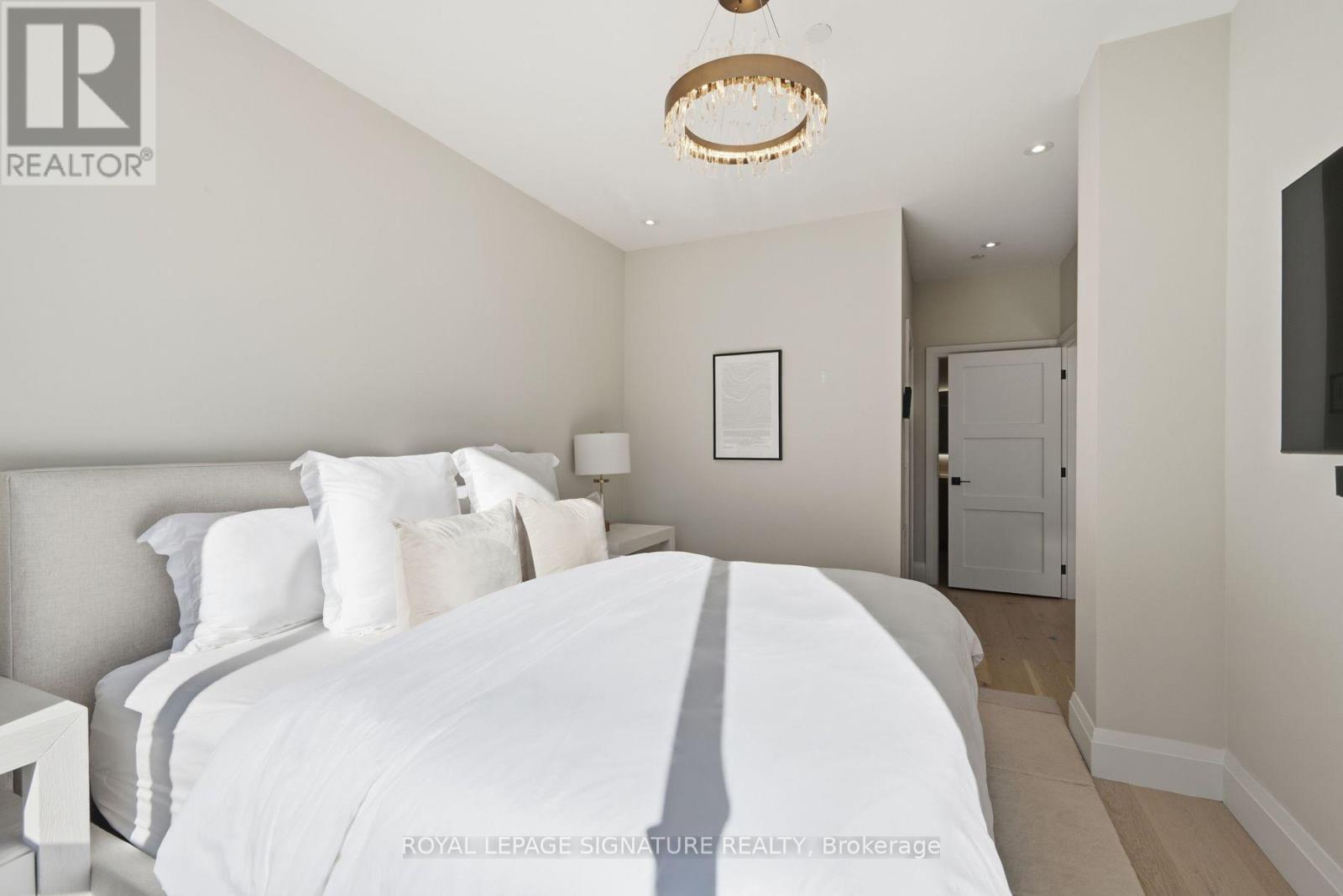 1002 - 980 Yonge Street Property Photo 20