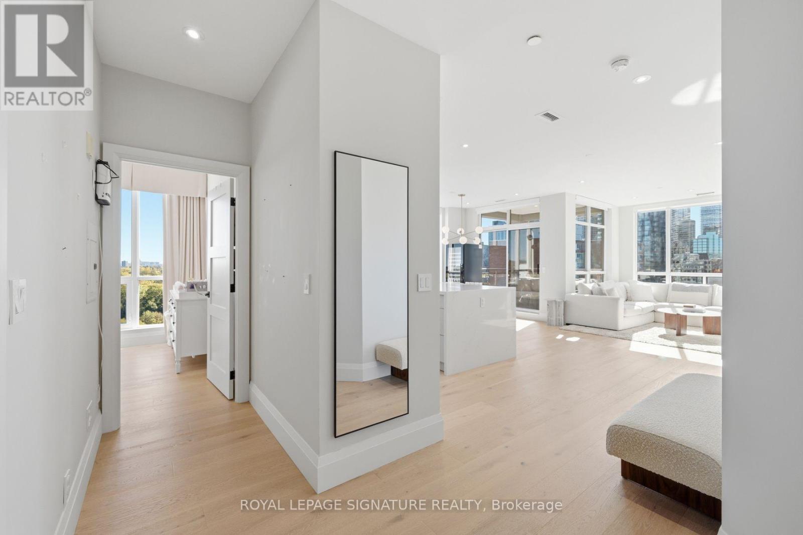 1002 - 980 Yonge Street Property Photo 27