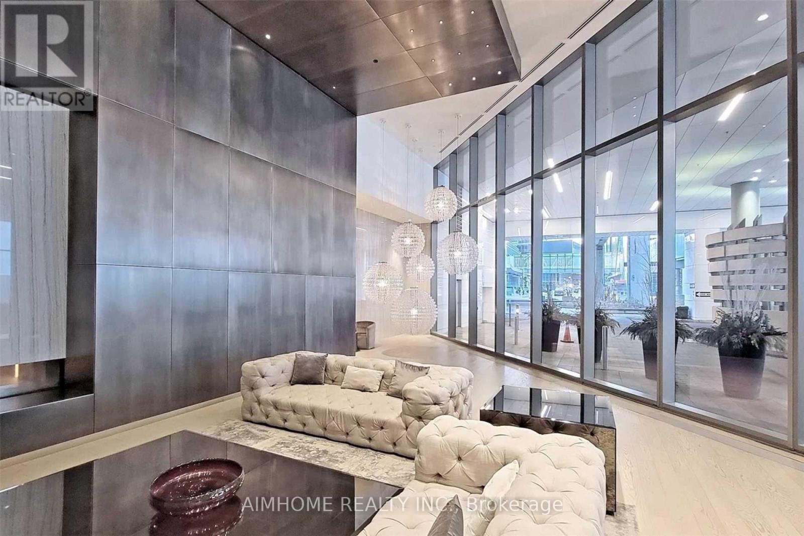 6705 - 100 Harbour Street Property Photo 15
