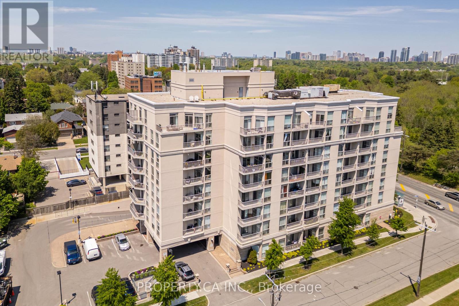 609 - 4200 Bathurst Street Property Photo 1