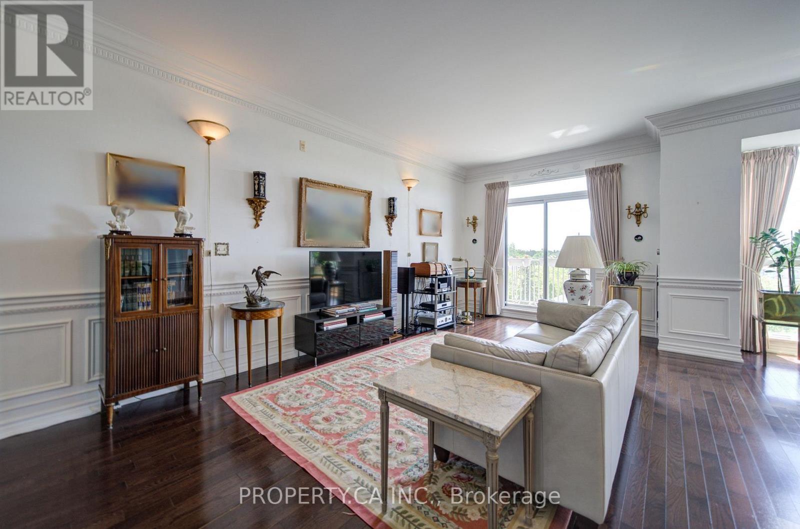 609 - 4200 Bathurst Street Property Photo 5