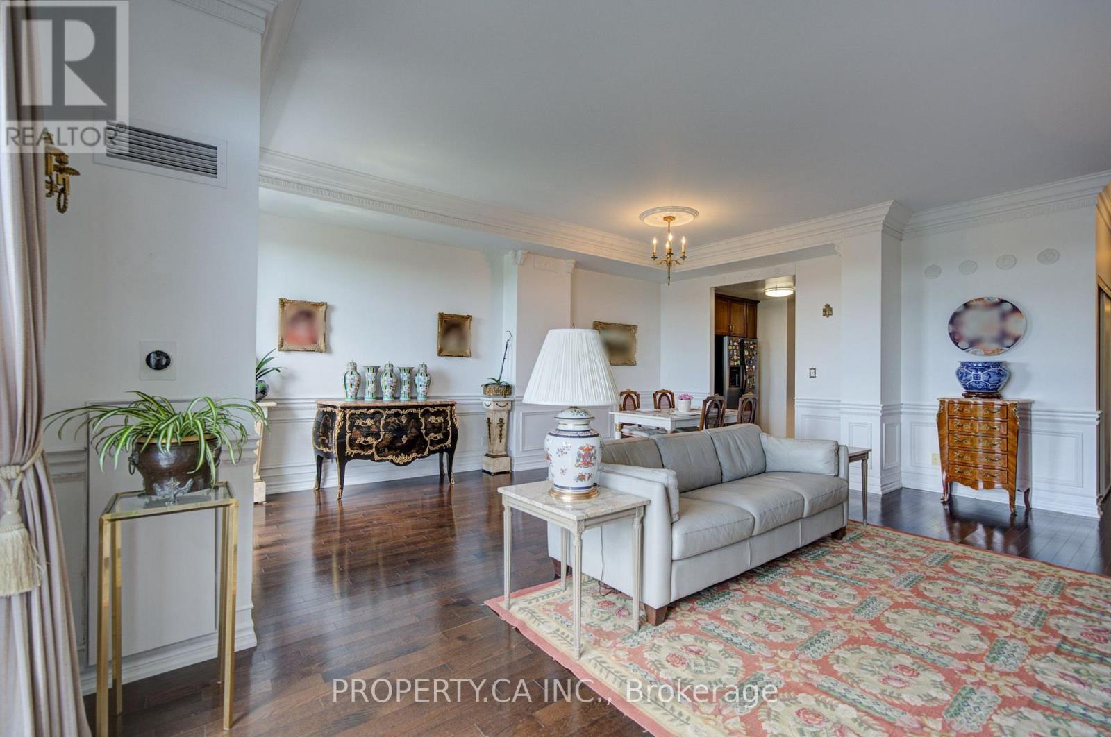 609 - 4200 Bathurst Street Property Photo 6