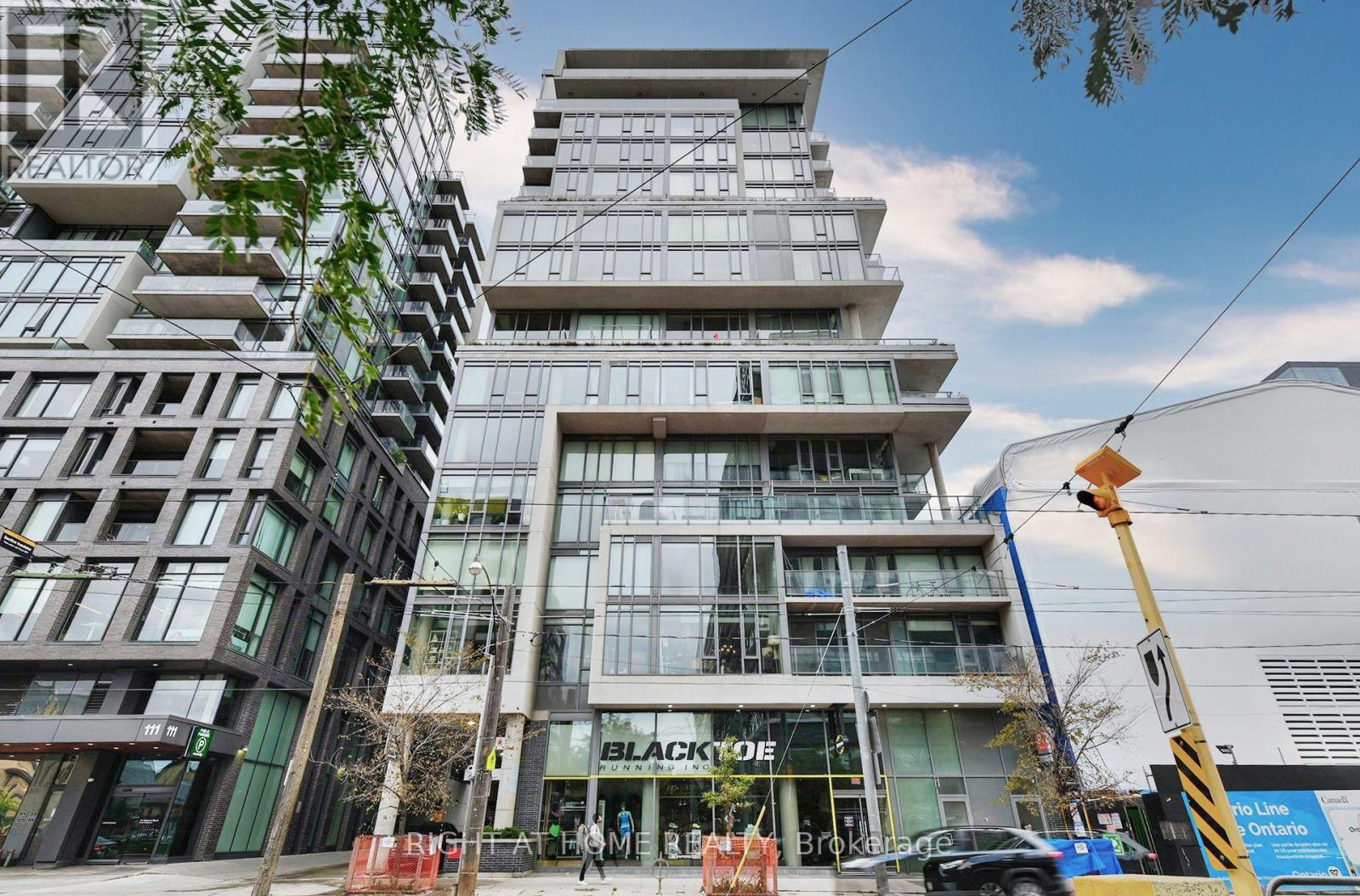 422 - 95 Bathurst Street Property Photo 1