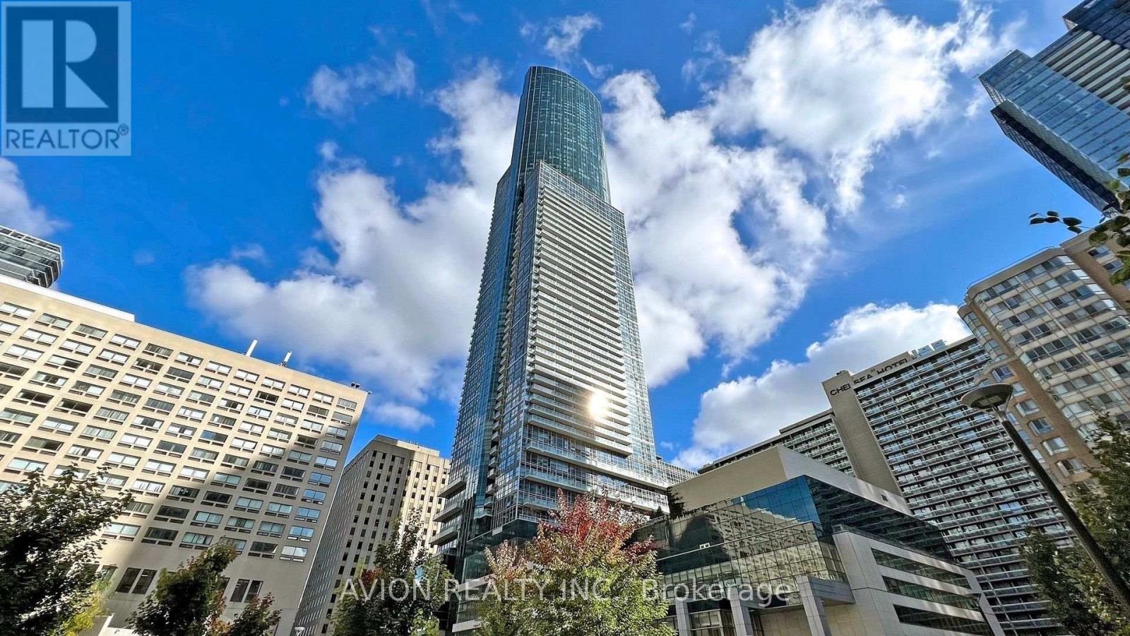 5716 - 386 Yonge Street Property Photo 1