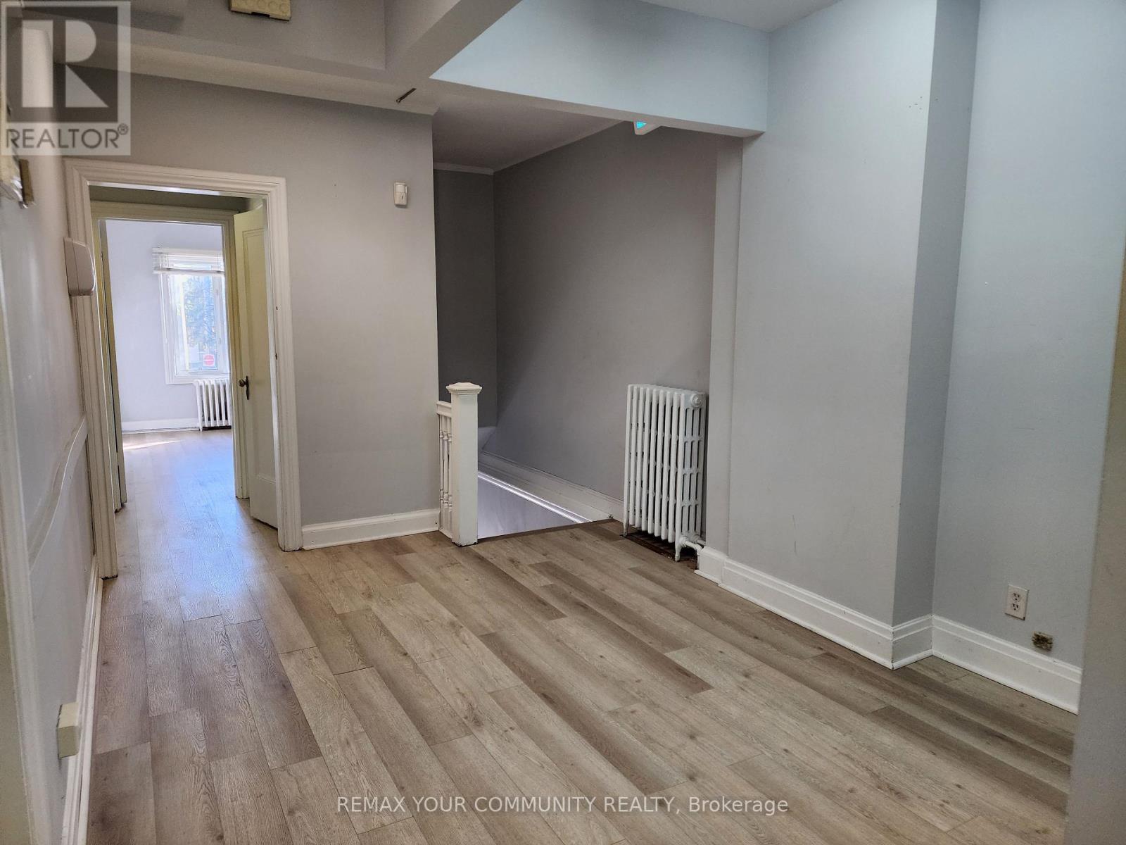 Upper - 1018 Eglinton Avenue Property Photo 4