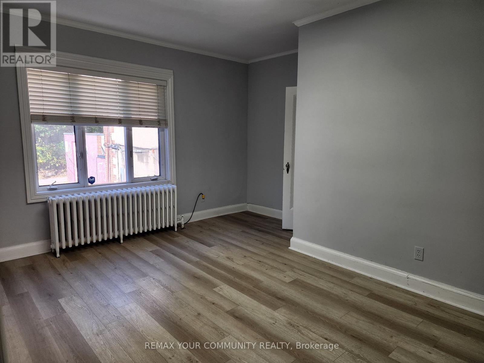 Upper - 1018 Eglinton Avenue Property Photo 11