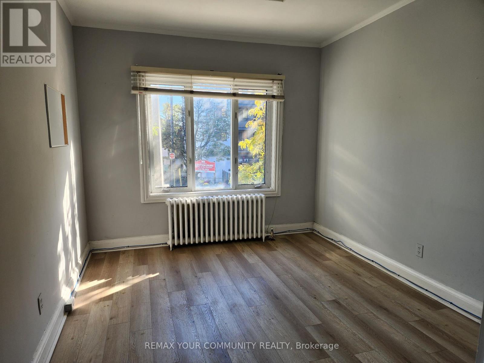 Upper - 1018 Eglinton Avenue Property Photo 13