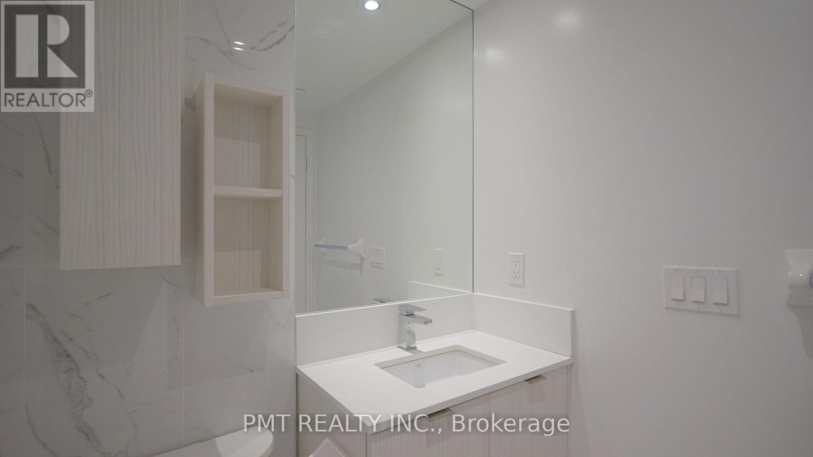 1708 - 99 Broadway Avenue Property Photo 12