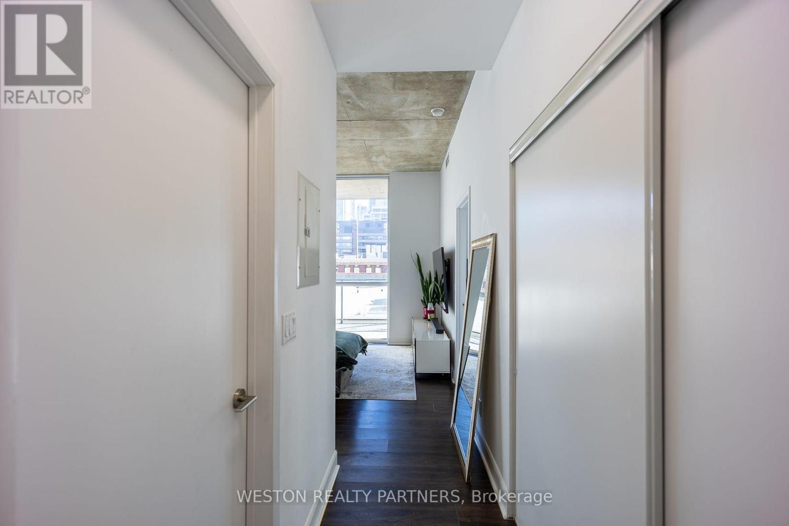 514 - 478 King Street W Property Photo 17