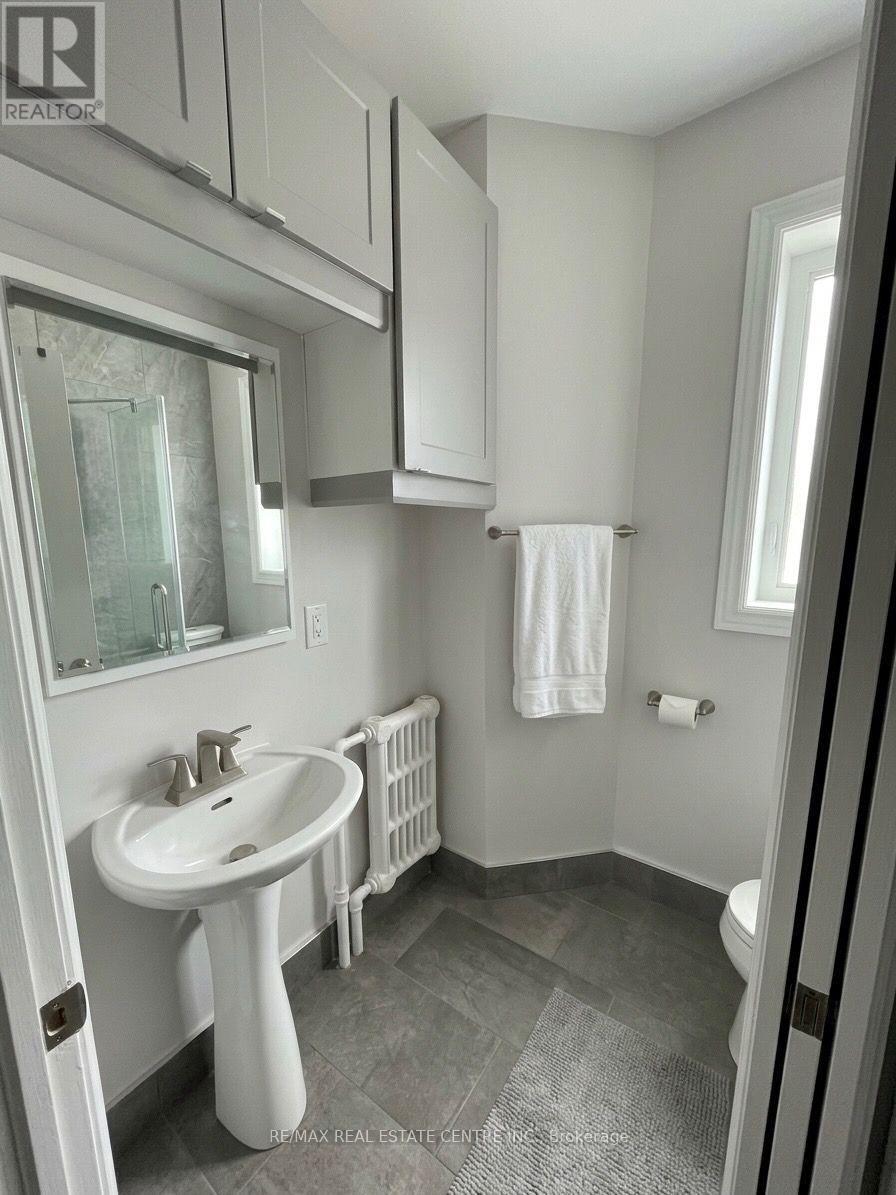 200 Roxton Road Property Photo 9