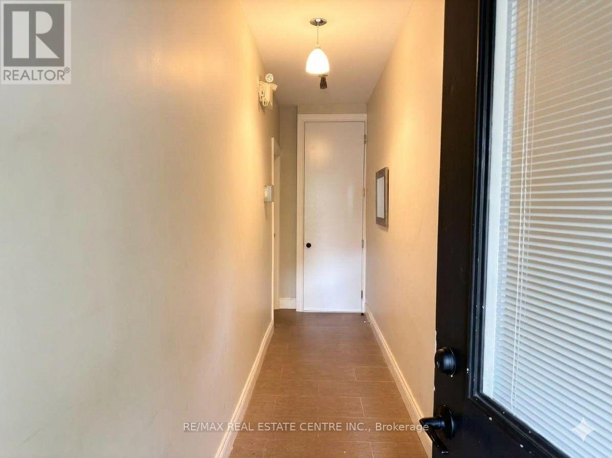 200 Roxton Road Property Photo 11