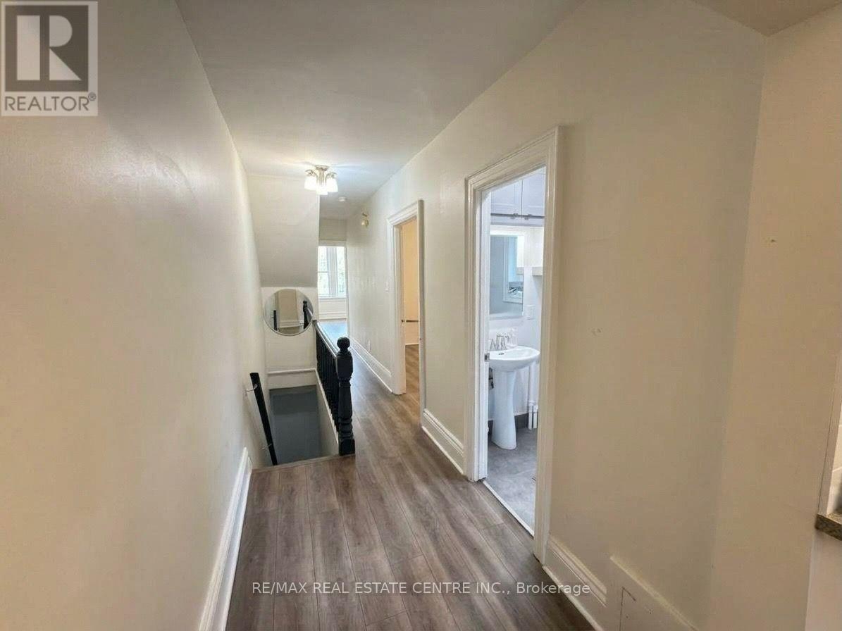 200 Roxton Road Property Photo 13
