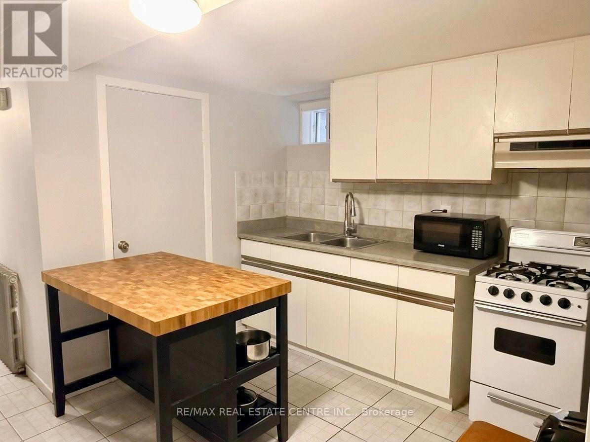 200 Roxton Road Property Photo 16