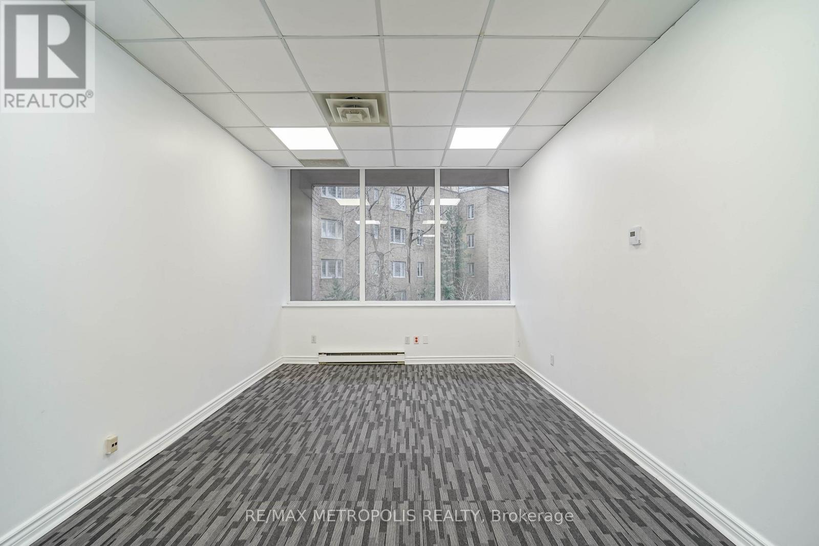 320 - 1033 Bay Street Property Photo 11