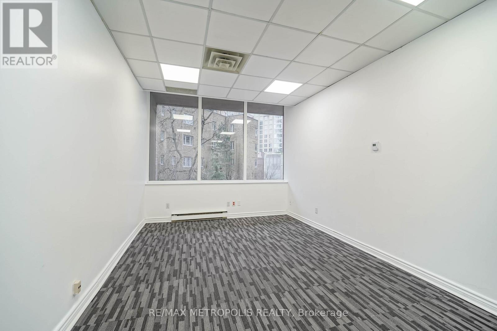 320 - 1033 Bay Street Property Photo 12