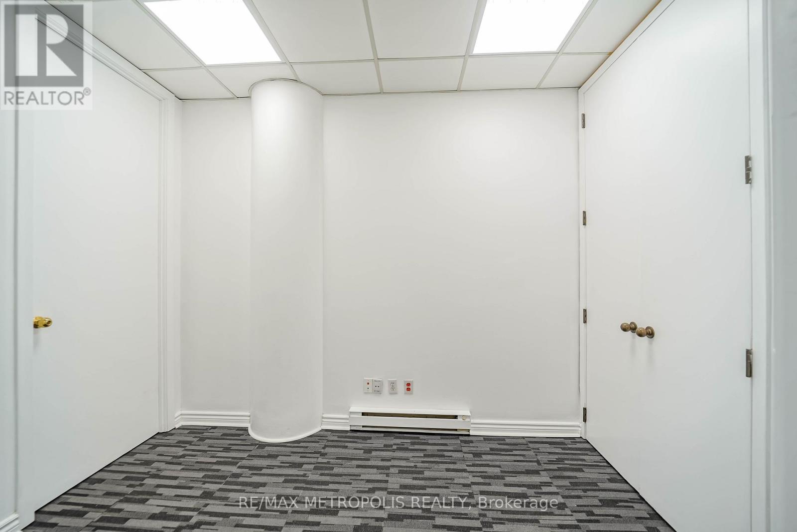 320 - 1033 Bay Street Property Photo 18