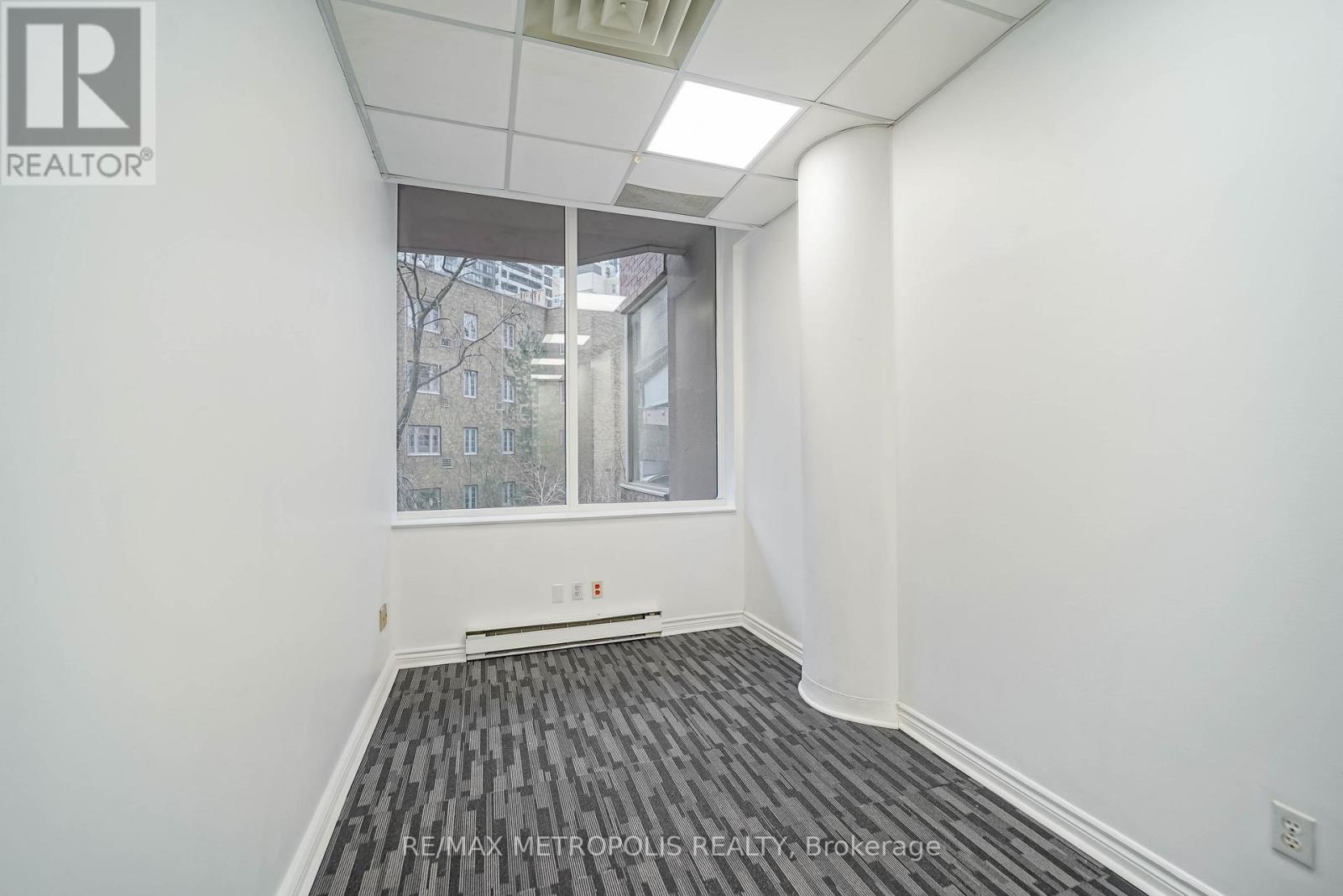 320 - 1033 Bay Street Property Photo 24