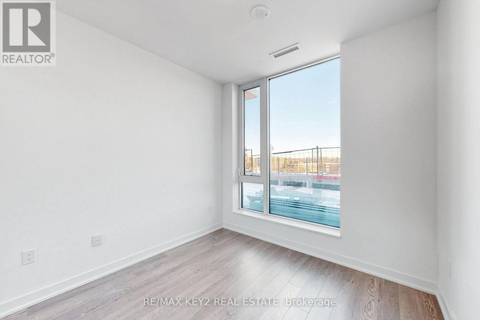 228 - 20 O'neill Road Property Photo 9