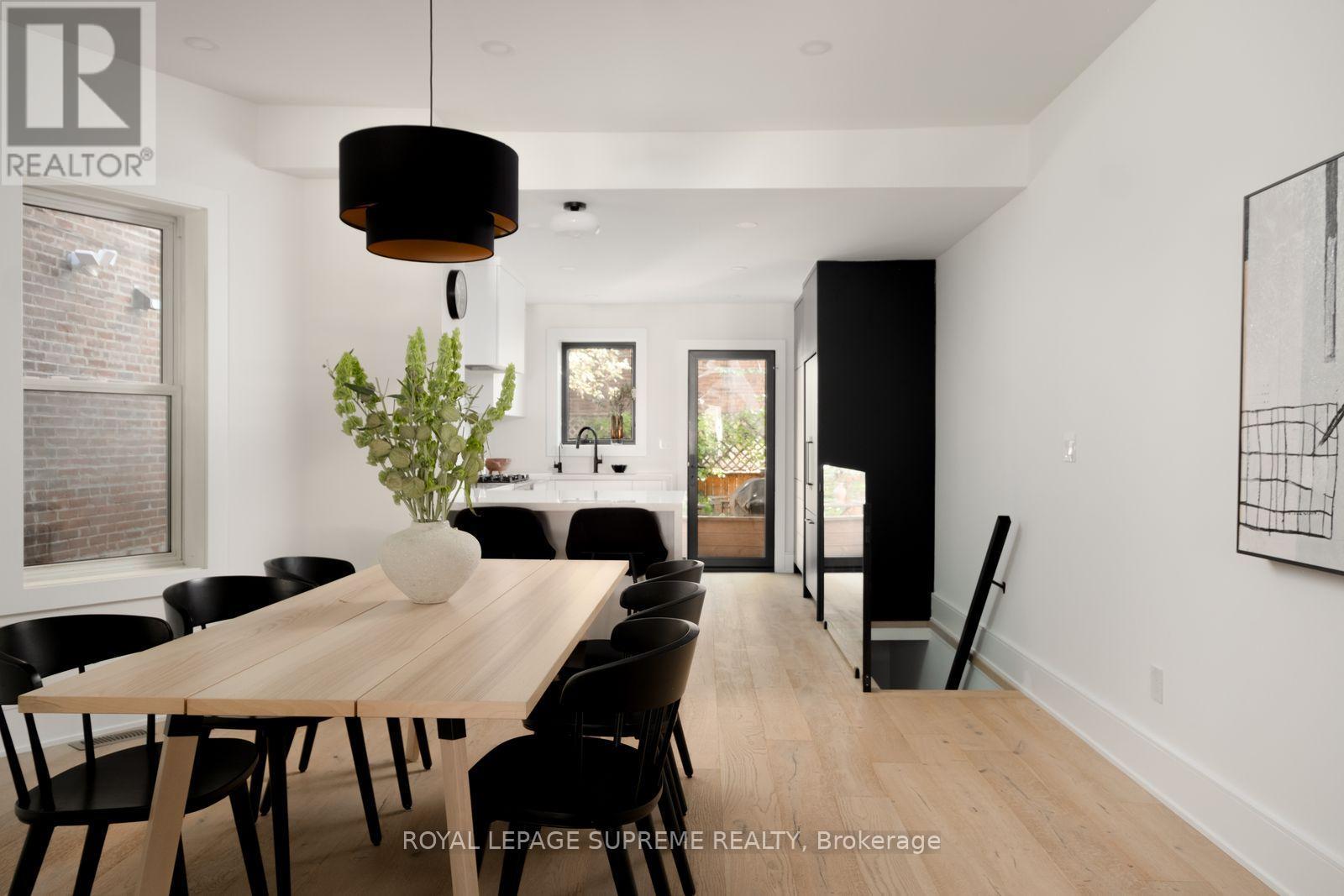 251 Crawford Street Property Photo 7
